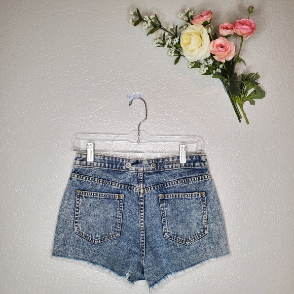 Ripped shorts - Picture 5 of 7